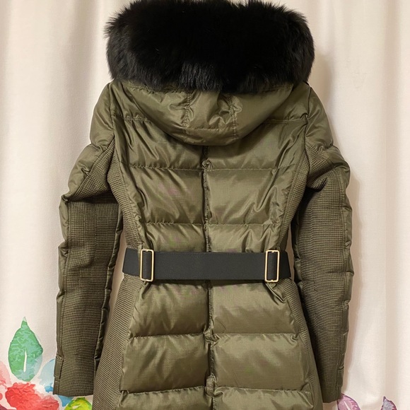 Burberry Puffer Coat - Picture 3 of 12